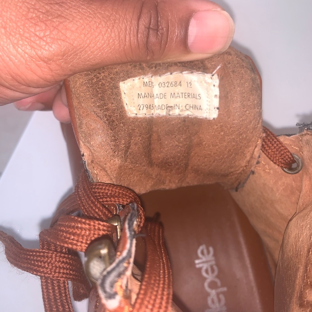 Gently used pelle pelle shoes cognac color great shape .